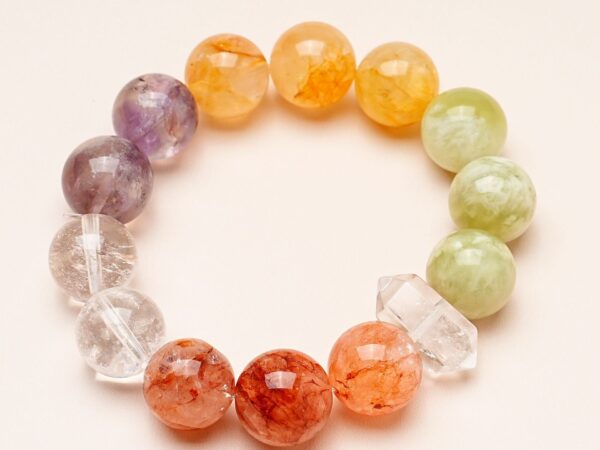 Extraordinary lifetime crystal bracelet